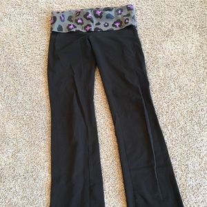 PINK by Victoria’s Secret bootleg yoga pants